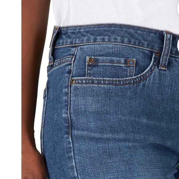 — Lee Women’s Midrise Bermuda shorts - New - Picture 3 of 4